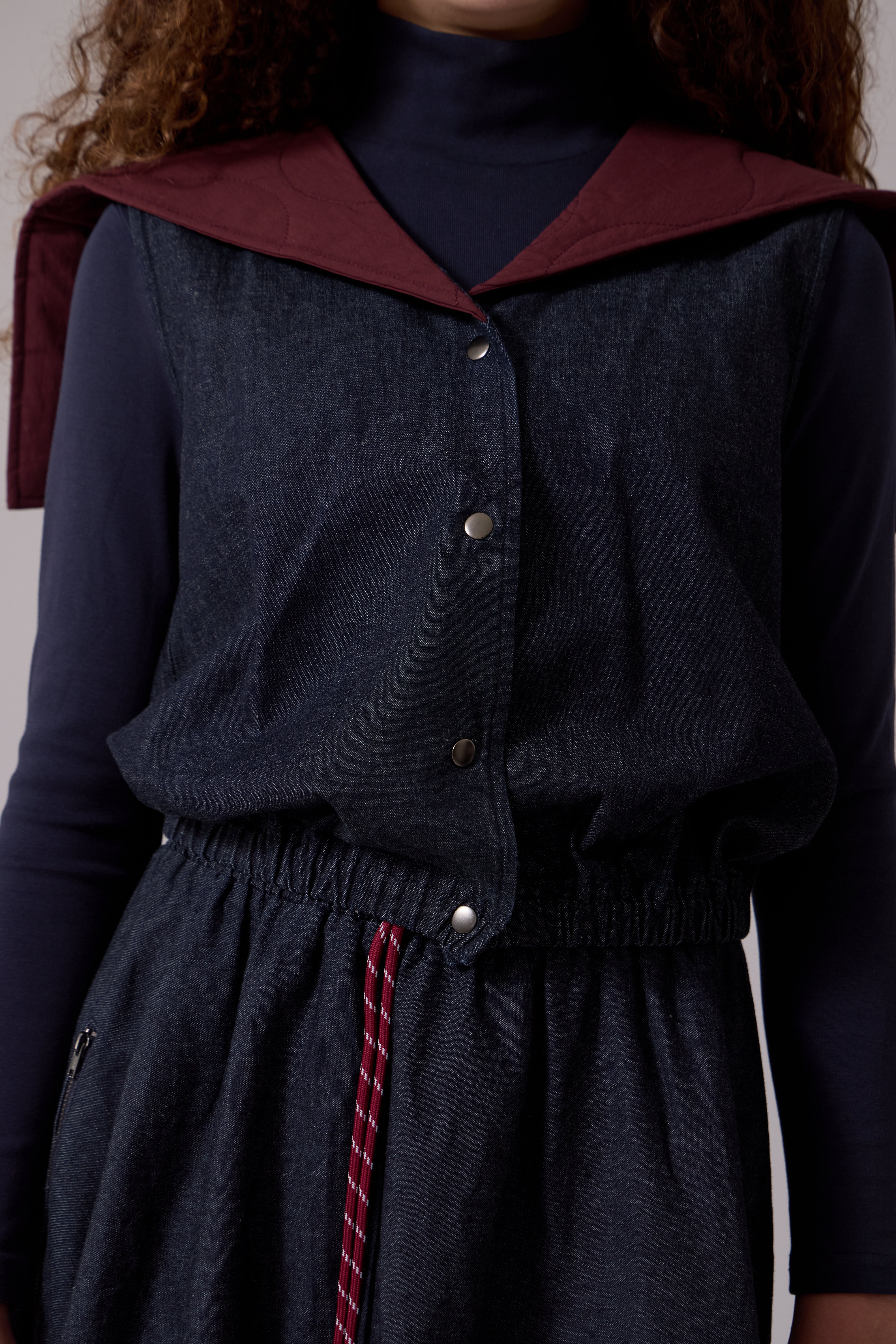 Mila Vest - Navy